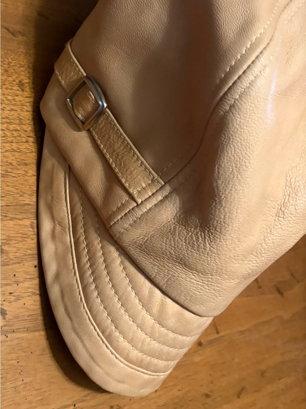 Wilson’s Leather Genuine Leather Tan Newsboy Cadet Cap Hat Buckle Detail